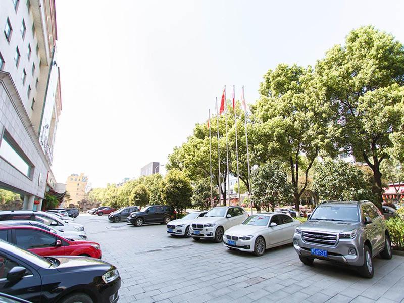 Vienna International Hotel Zhangjiajie Tianmen Mountain Екстер'єр фото